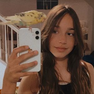 Meet your Posher, Valentina